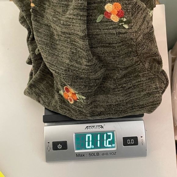 Fig and Flower Floral Embroidered Women's Top size large - Picture 10 of 10